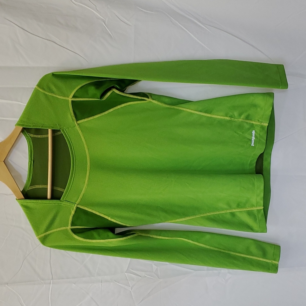Patagonia square neckline sleeve shirt - Ladies small